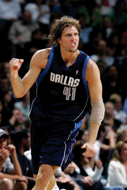 2005-06, la stagione del primo assalto al titolo. Dallas in semifinale di Conference trova gli Spurs campioni in carica